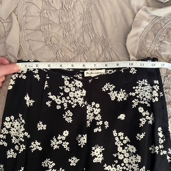 For Love & Lemons Dulce floral Pants and Crop top tie front matching set - Picture 10 of 14